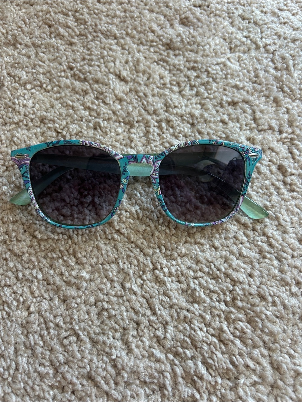 Vera Bradley Peacock Garden sunglasses
